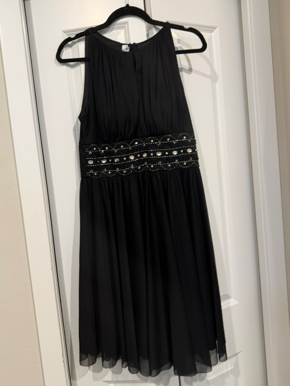 Jessica Howard Black Sleeveless Midi Dress with Beaded Waistband